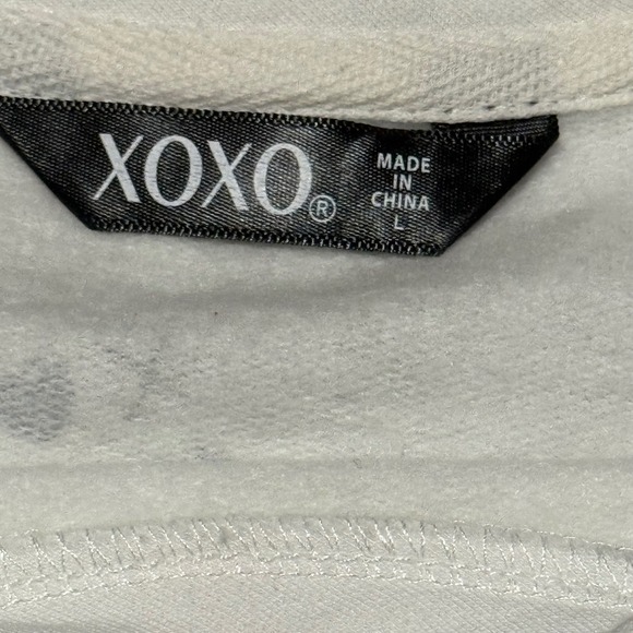 XOXO White Graphic Print Sweatshirt Long Sleeve Pullover Top - Women's Size‎ L - Picture 3 of 6
